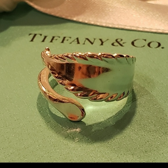 1895 Tiffany & Co. Sterling Silver Scallop  Feather Edge Luxury Spoon-ring #25 - Picture 6 of 16